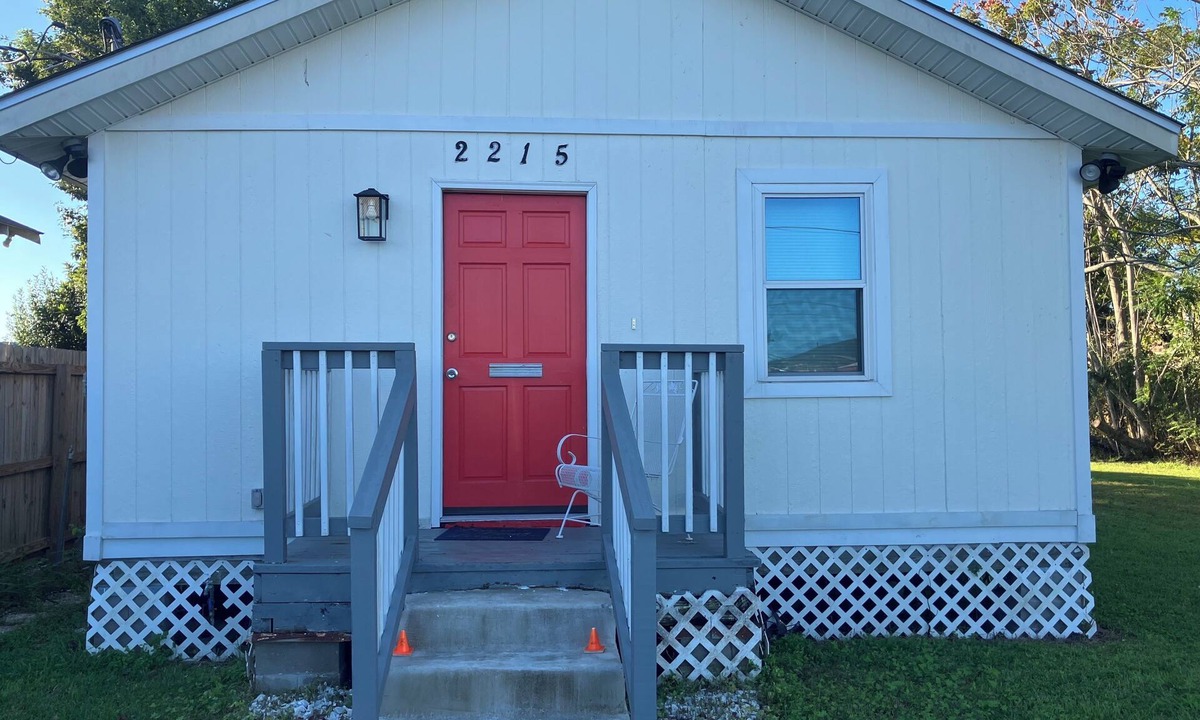 Kenner - Louis Armstrong International Airport House | Serene 1-bedroom bungalow with AC in charming Kenner