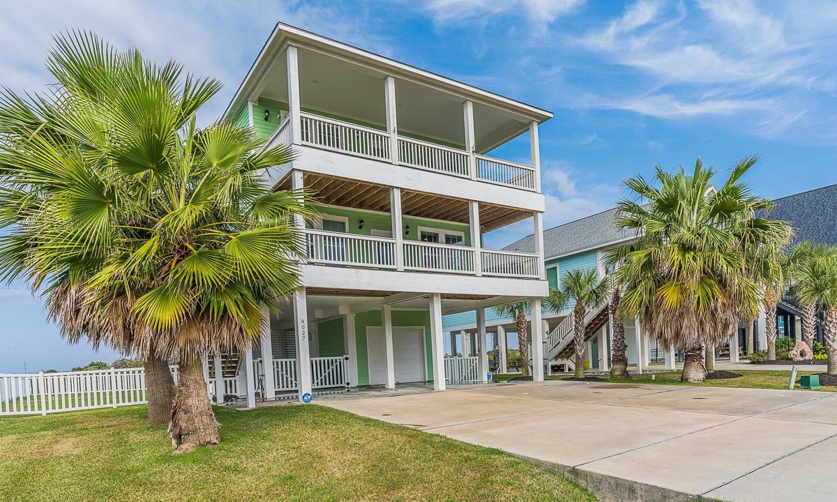 Pirates Beach West House | Serene Beach Home with Pool!