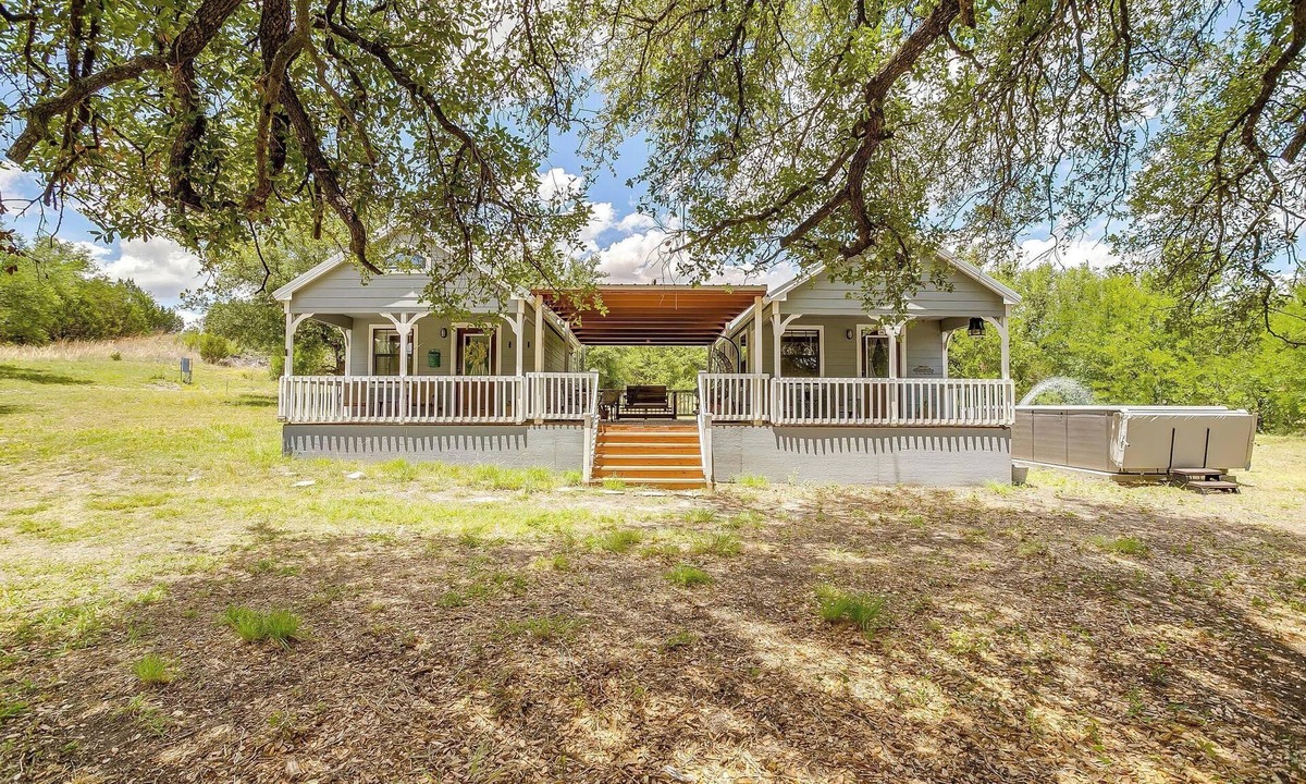 Paluxy Cabin | Skyview Ranch Family Cabin Duo