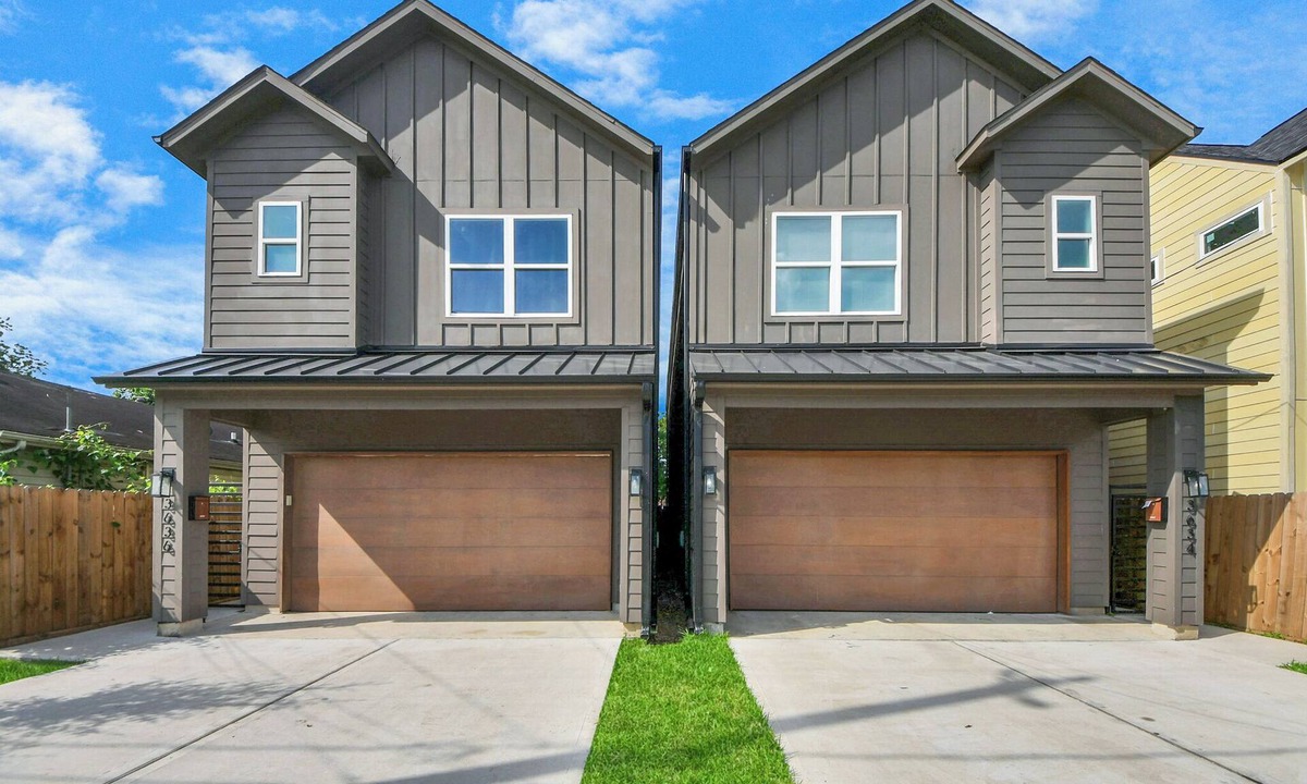 OST - South Union House | Sleeps 20! 2 Homes ~ Family and Friends Fun