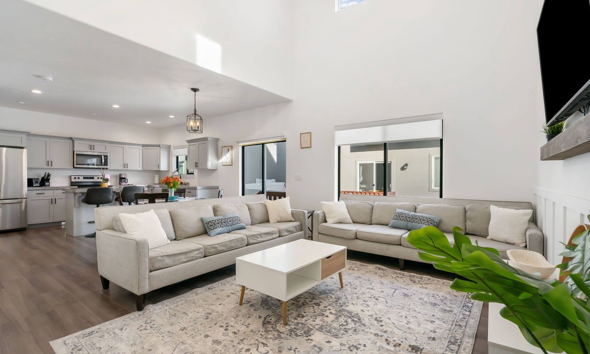 Eagle Mountain House | Smart Home With Garage Parking