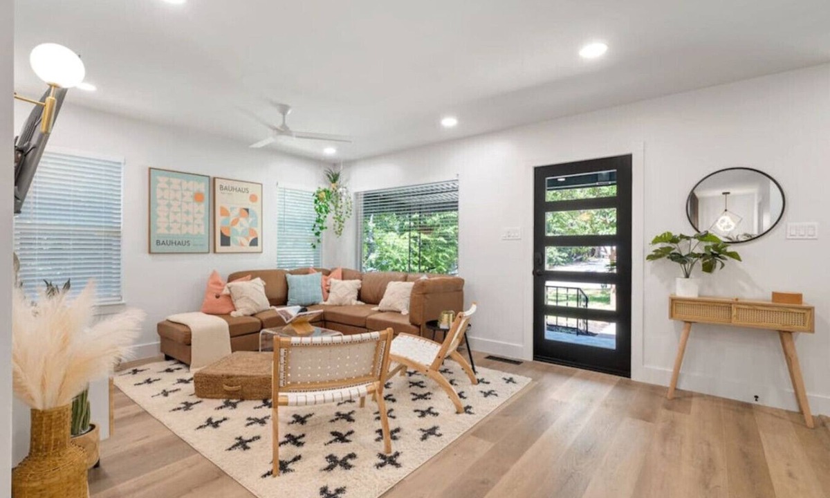 South Congress House | SoCo BoHo Bungalow | Main House