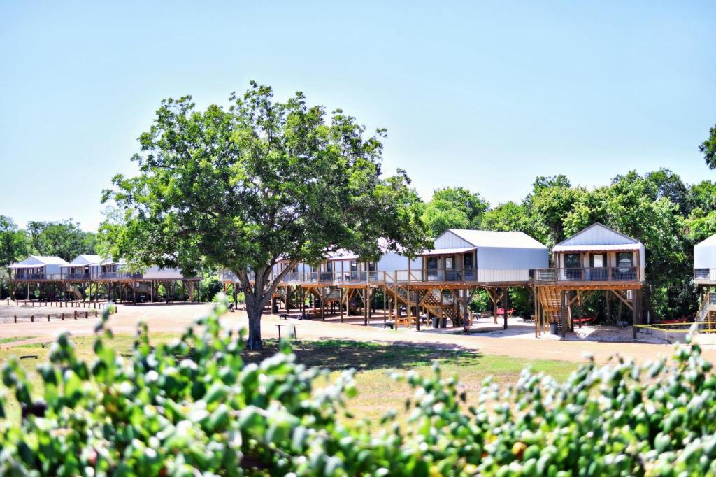 Sutherland Springs House | Son's Rio Cibolo Birdhouse Cabin #17 Perfect Place For A Romantic Getaway!