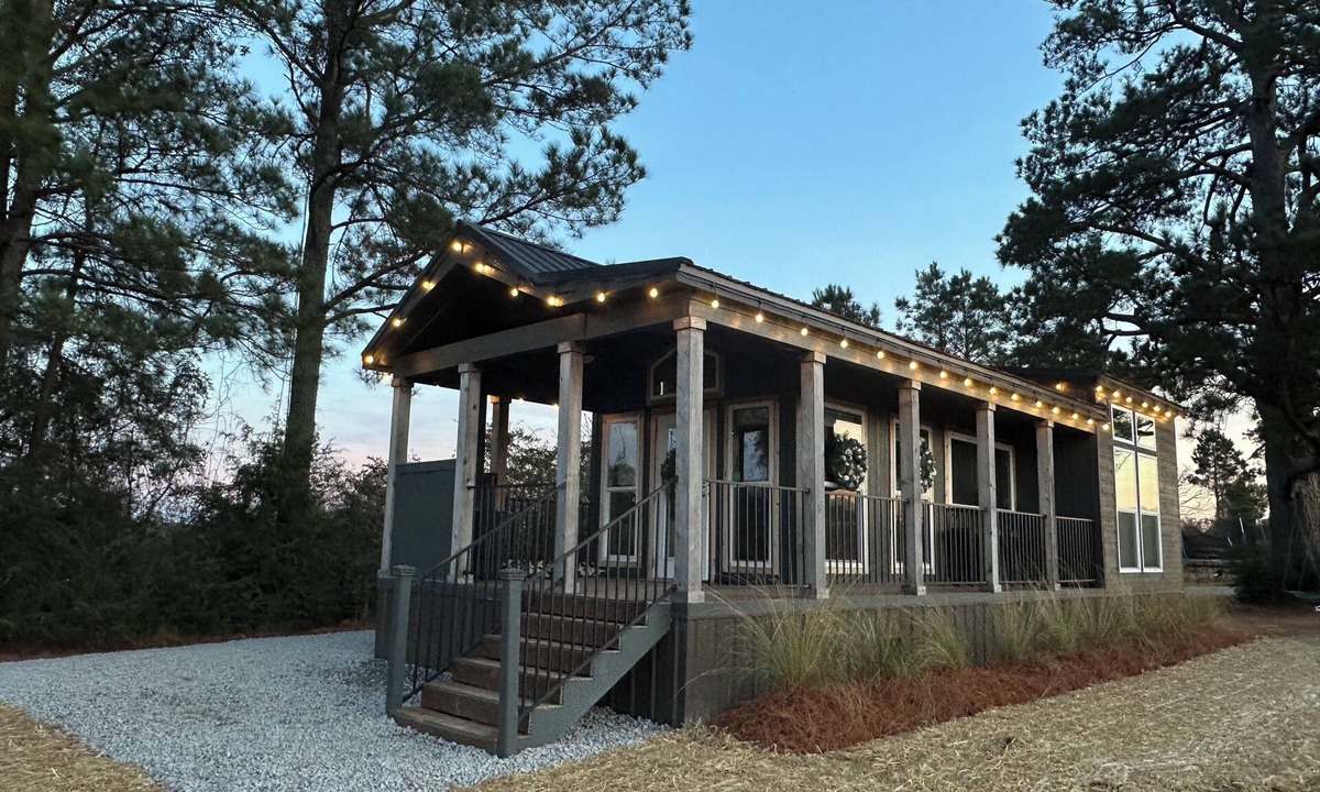 Fairbanks Apartment | Southern Nights Ranch Bunkhouse & Horse Hotel 10 Min From Ike Hamilton Expo!
