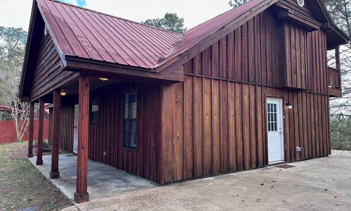 Collins House | Spacious 3BR Modern Cabin – Walk to Waterpark!