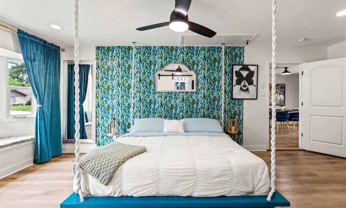 Westbury House | Spacious 4-bedroom house with AC, WiFi, Houston Hideaway 10 min to NRG