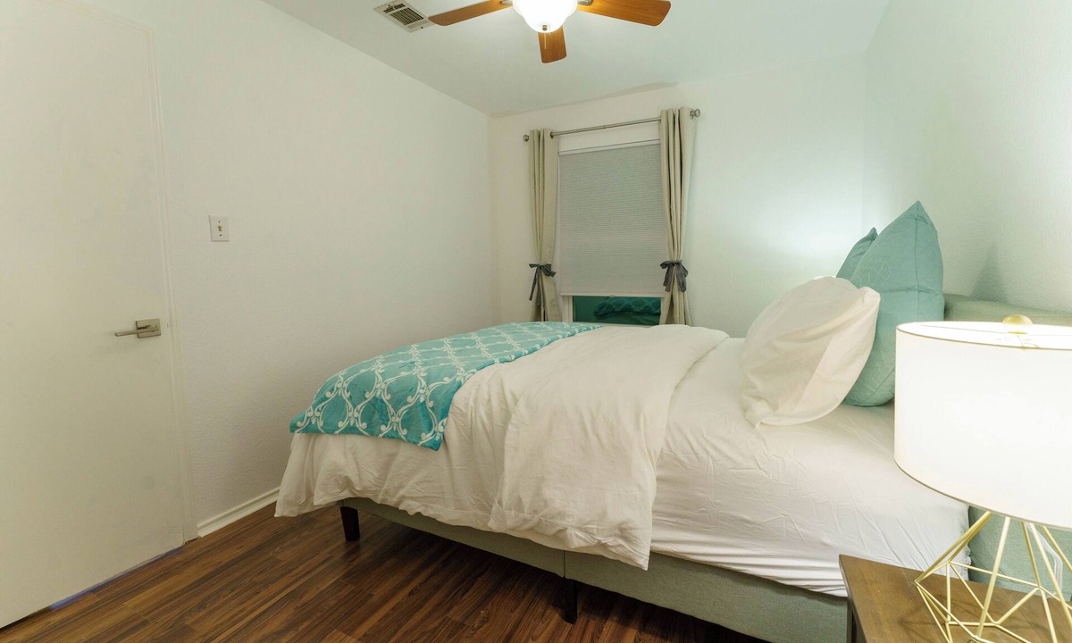 Govalle House | Spacious 4-bedroom house in peaceful Austin, 10 min from airport