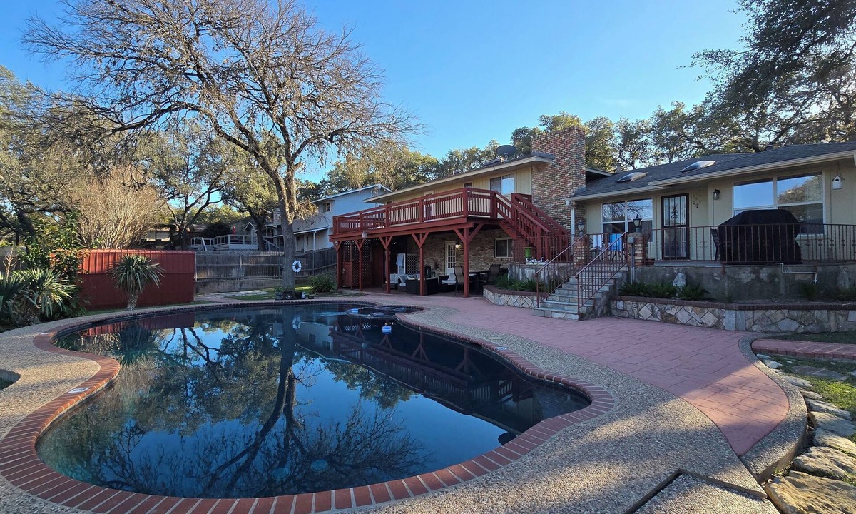 North San Antonio - SAT House | Spacious 5 Bedroom Home with Private Pool & Patio, Close to City Attractions