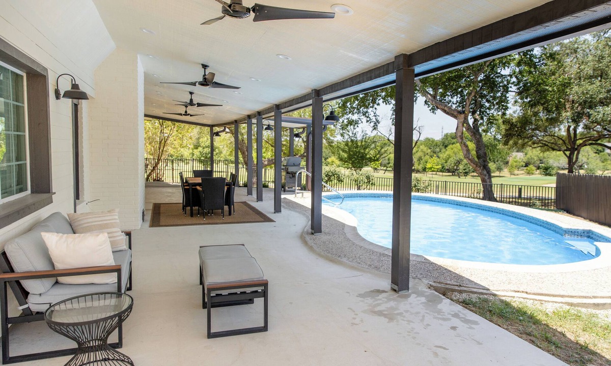 North San Antonio - SAT House | Spacious 5-bedroom vacation house w/POOL on GOLFCOURSE, by Airport
