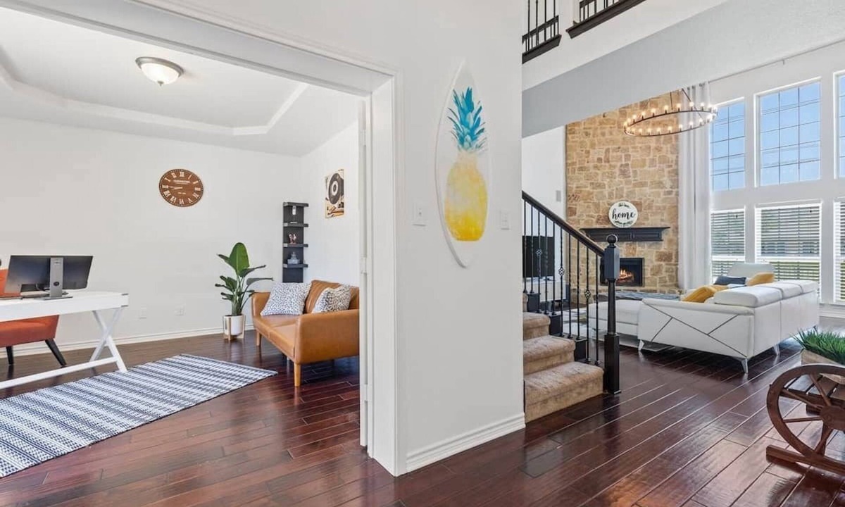 Tarrant County House | Spacious 5BR Family | Game/Media Near AT&T & Lake