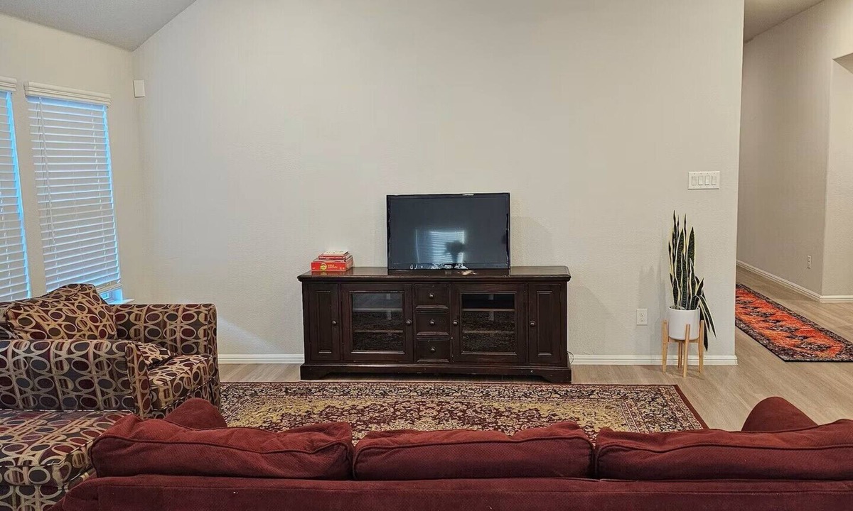 Weston House | Spacious Corporate Furnished 4-Bedroom Home Fast WiFi Near Everything Melissa TX