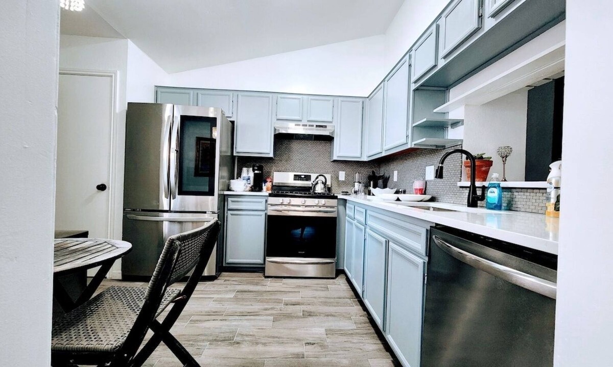 The Hermitage House | Spacious Family Home in Round Rock w/Private Yard