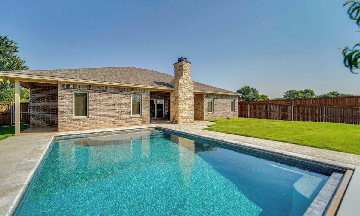 Lubbock House | Spacious Lubbock Home w/Private Pool & Yard!