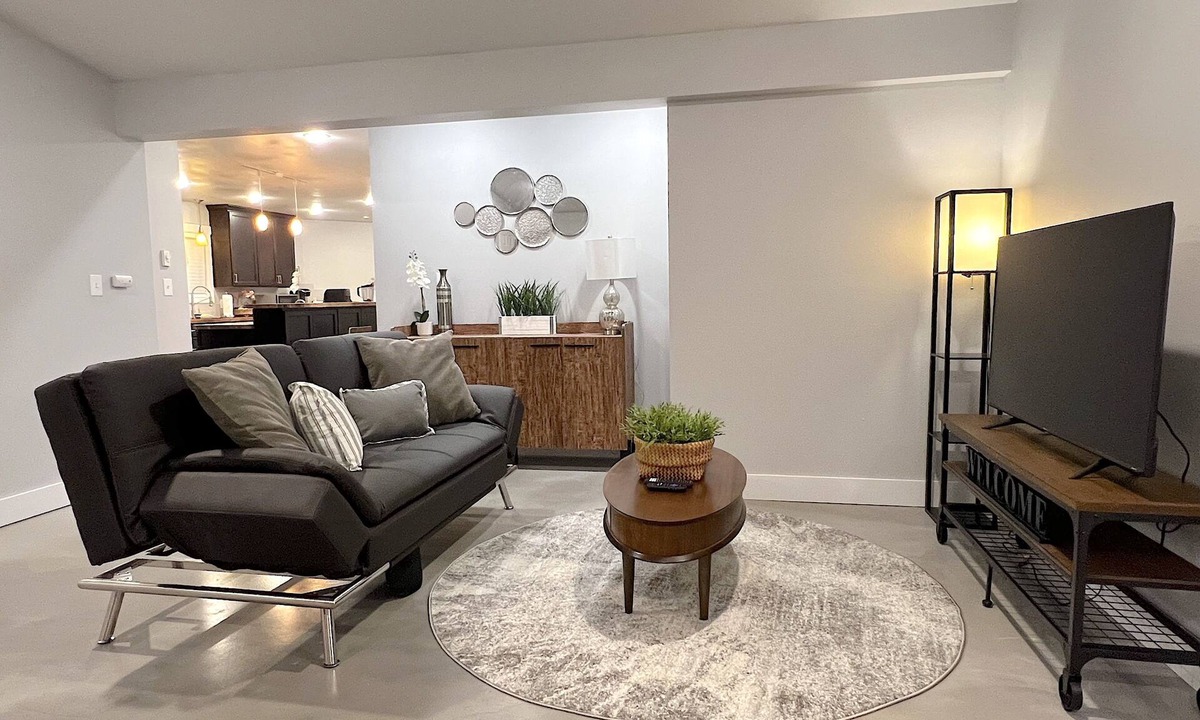 Everett House | Spacious remodeled rambler near Boeing and Amazon