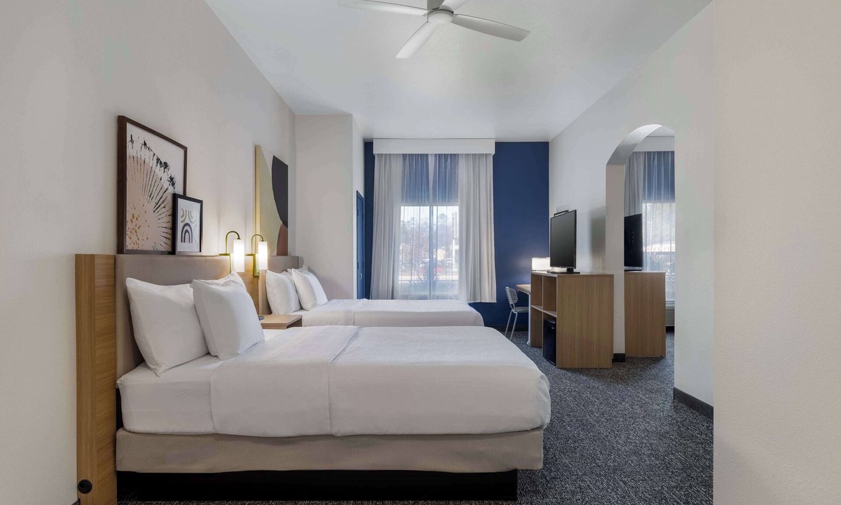 Nacogdoches Hotel | Spark by Hilton Nacogdoches