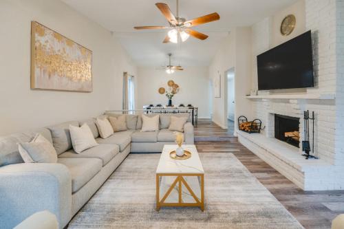 Grand Prairie House | Sports Fan Grand Prairie Base for Families!