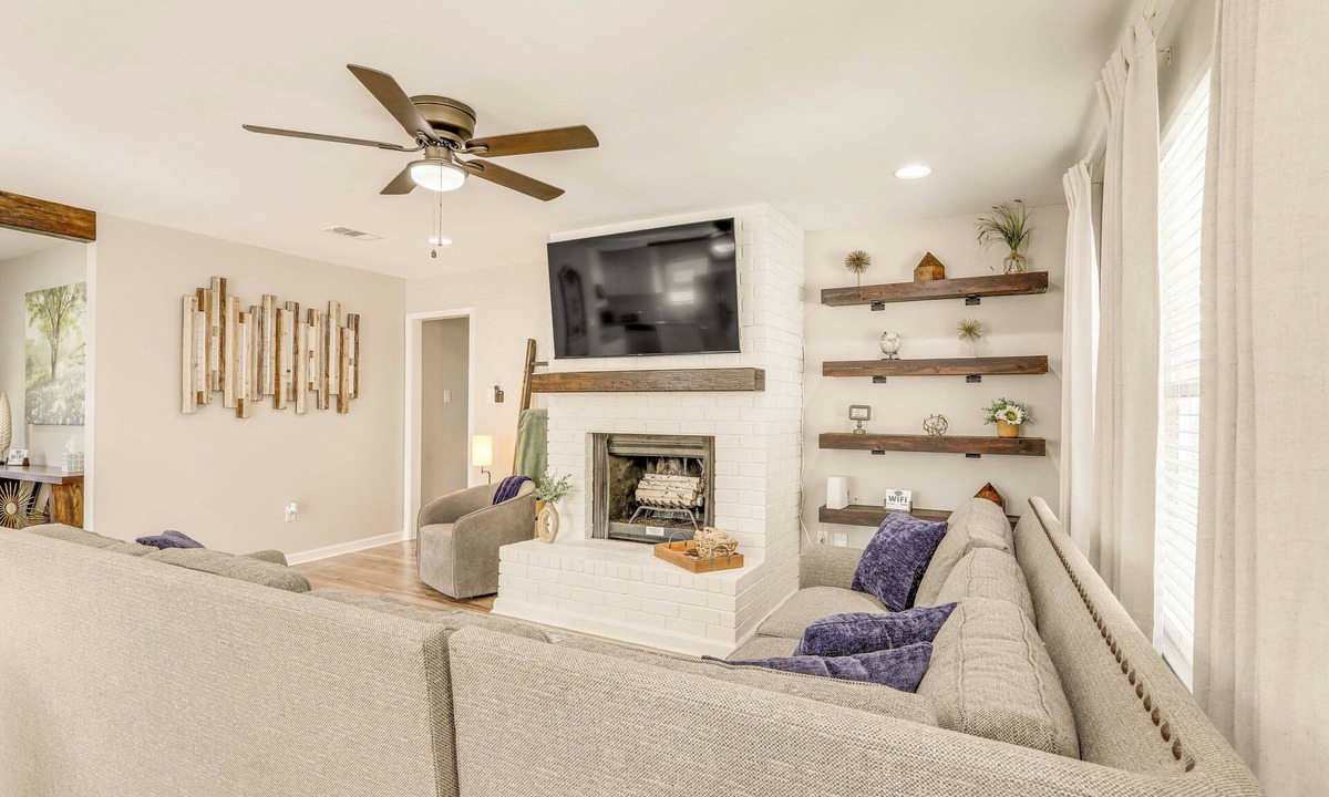 Denham Springs House | 'Springs Stay Hideaway' Cozy 3BR Home in Denham