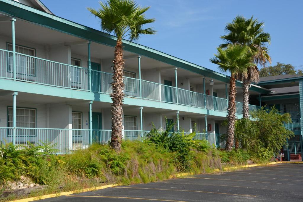 Terrell Heights Hotel | Stay Express Inn Downtown San Antonio TX