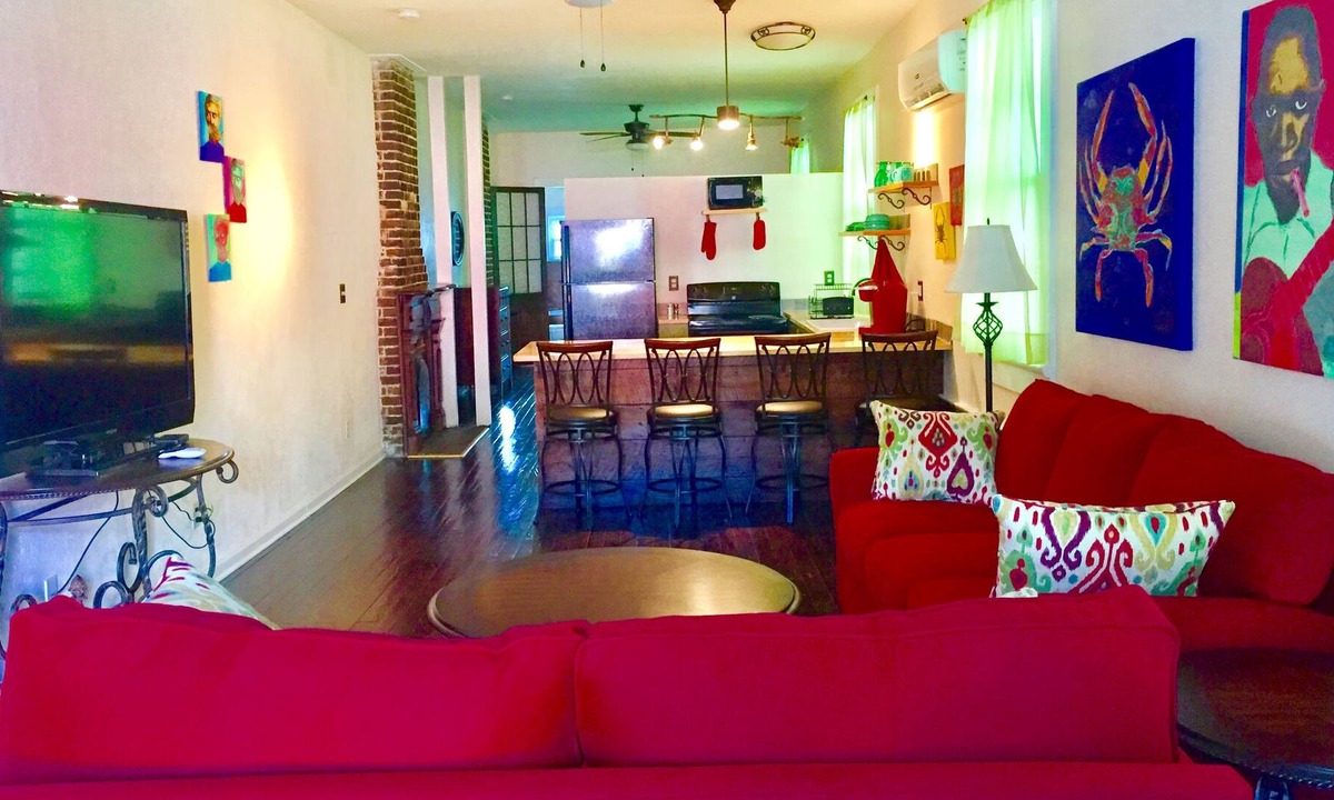 Algiers Point House | Stay steps from the French Quarter at Art House, nestled in lovely Algiers Point