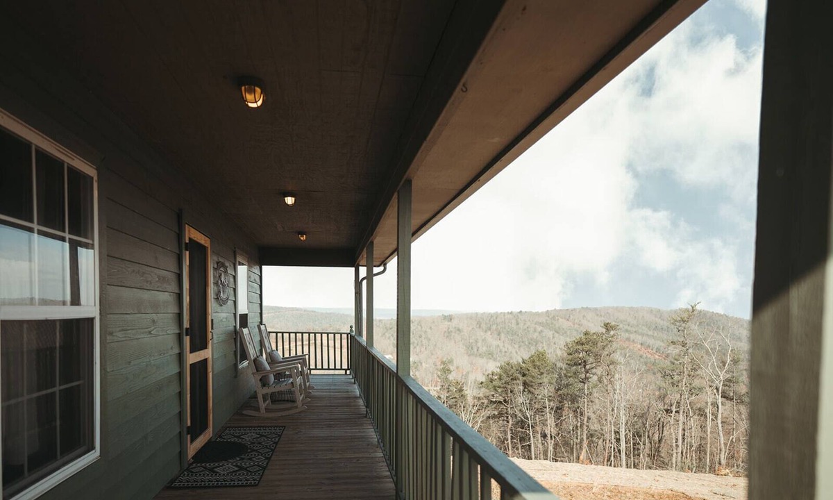 Pine Creek Cabin | Stunning Long Range Views: Sunsets, Sauna, Outdoor Firepit under the Stars