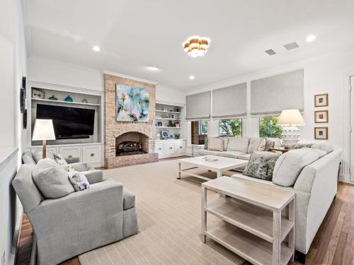 Park Cities House | Stunning Spacious Family Home in University Park