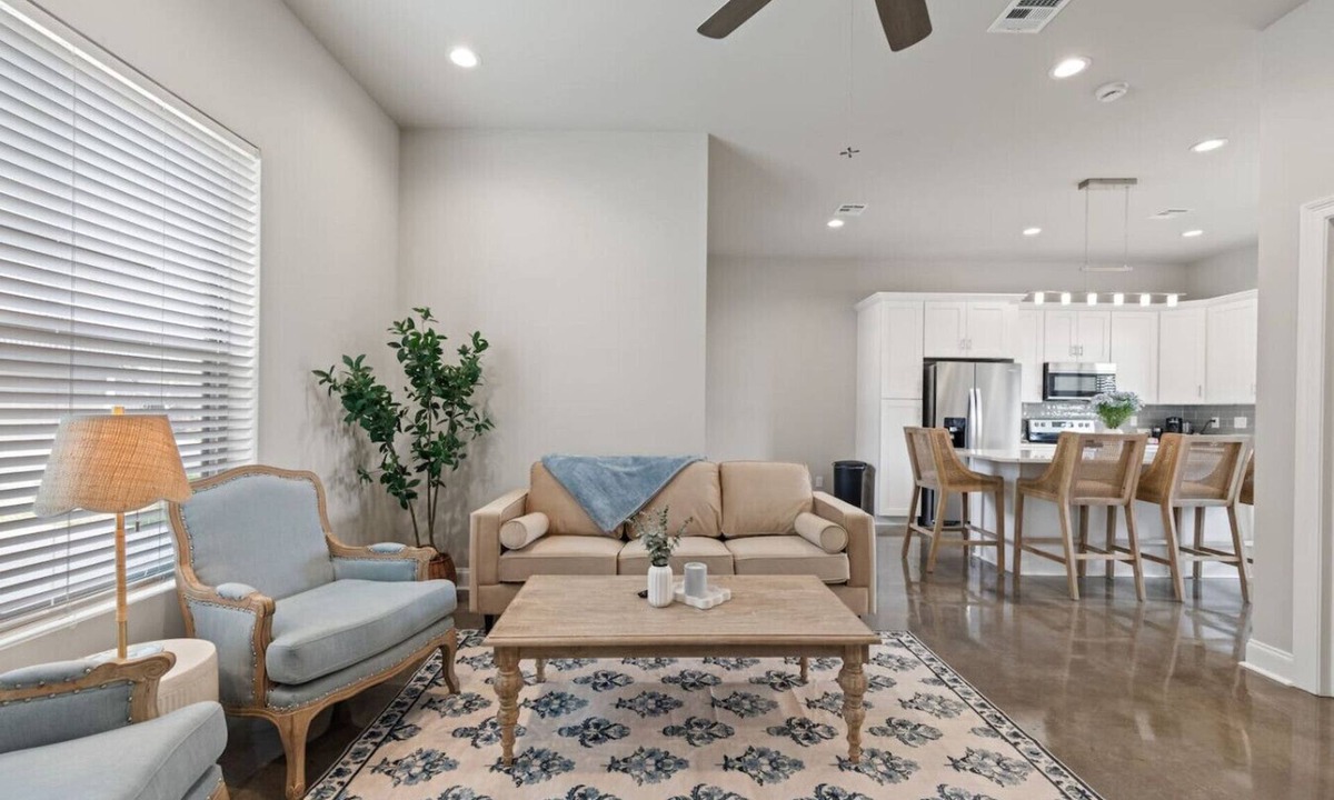 Youngsville House | Sugarcane House KING Beds Near Sports Complex Luxe
