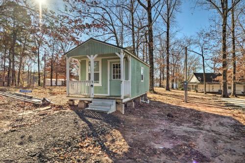 Negreet House | Sunny 'Catfish Cabin' w/Views of Toledo Bend