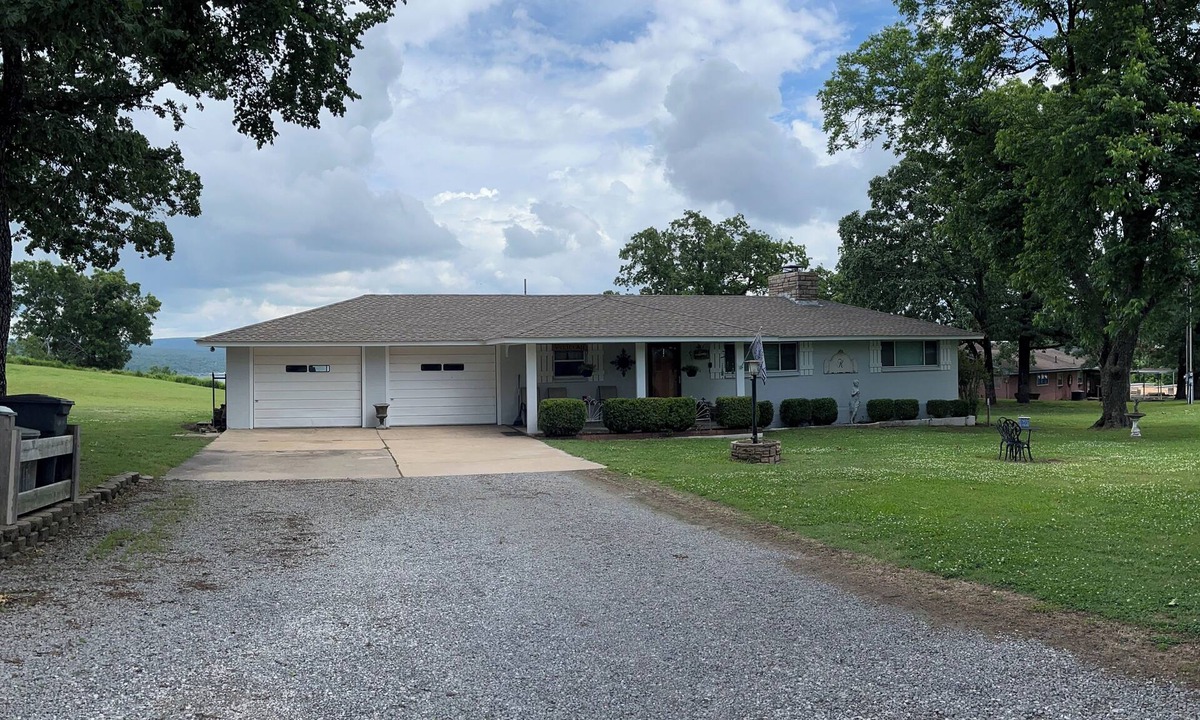 Park Hill House | Tenkiller Bluff House