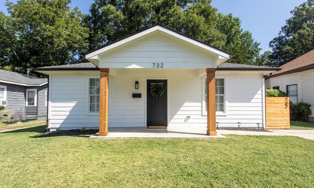 Ada House | The Ada House - Designer Gem in Central Ada
