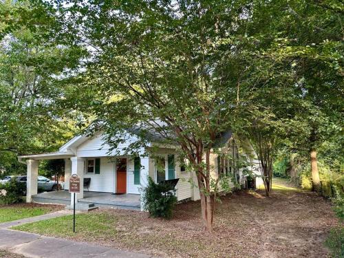 Brookhaven Apartment | The Cleveland Cottage