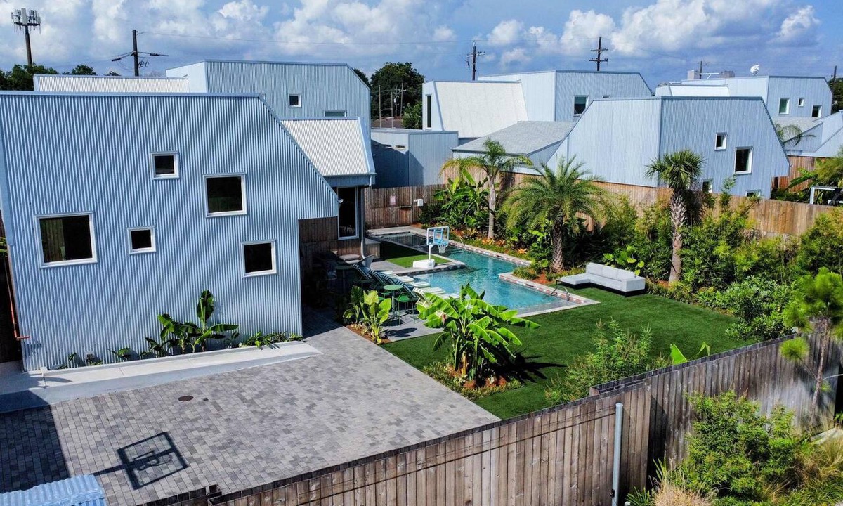 Bywater Hotel | The Florentine at CastleDay - Private Pool, Spa
