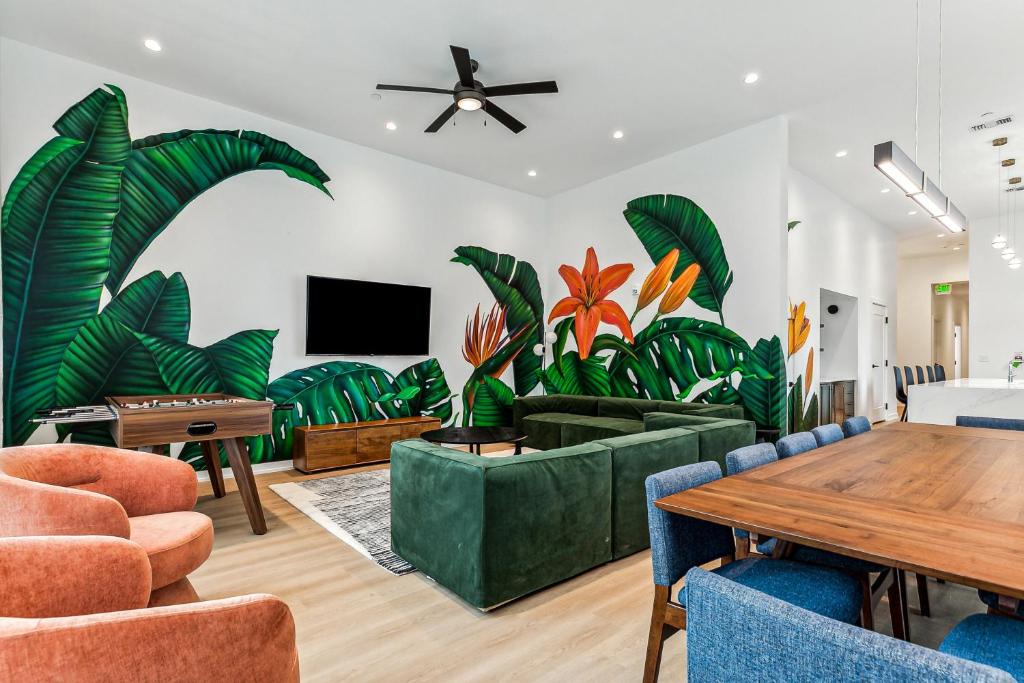Faubourg Lafayette Apartment | The Revelry