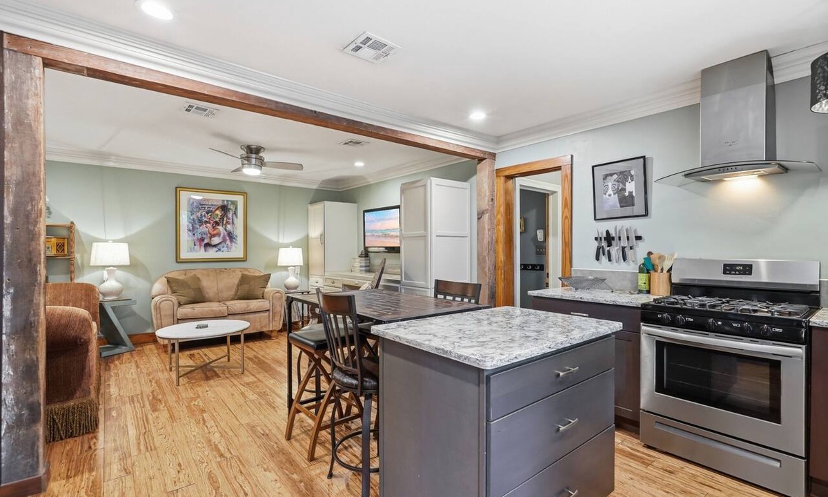 Lafayette House | Treehouse Guesthouse: 3 BR Unique Home for 8 adults plus 400 sq ft Fun Treehouse