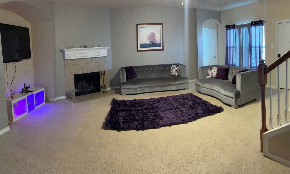 Lancaster House | Trunks up! Spacious 3-bd house close enough for fun,far enough for peace & quiet