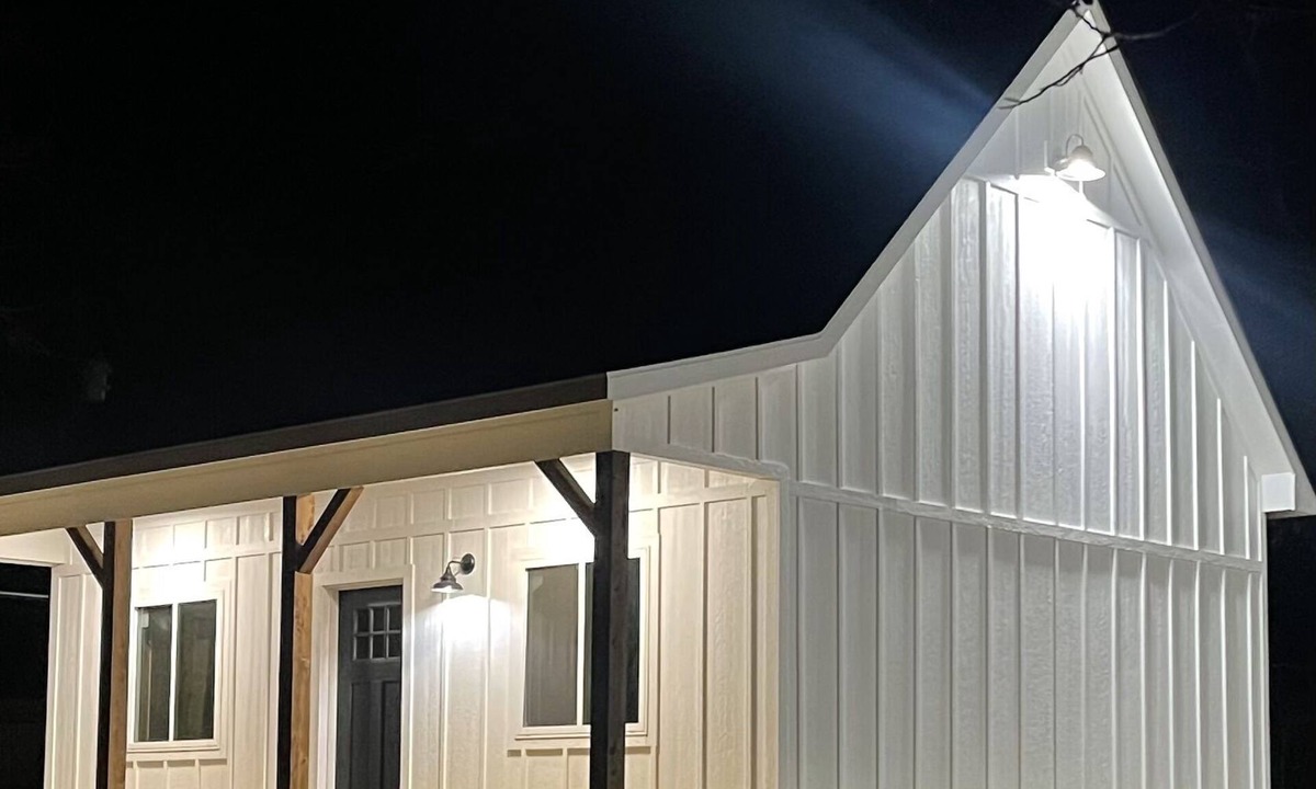 Mead Cabin | TWO PEAKS-North:NEW modern cabin-vaulted wood ceiling-Lake Texoma- AWESOME RATES