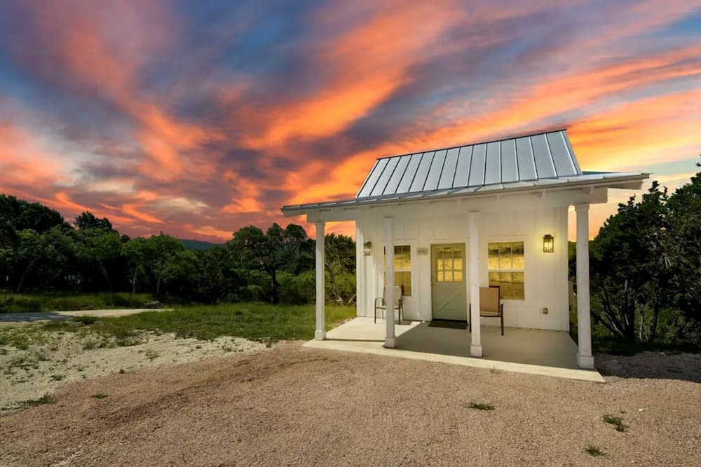 Dripping Springs Cottage | Unique Vacation Rental on 30-Acre Ranch near Pedernales Falls State Park, Texas