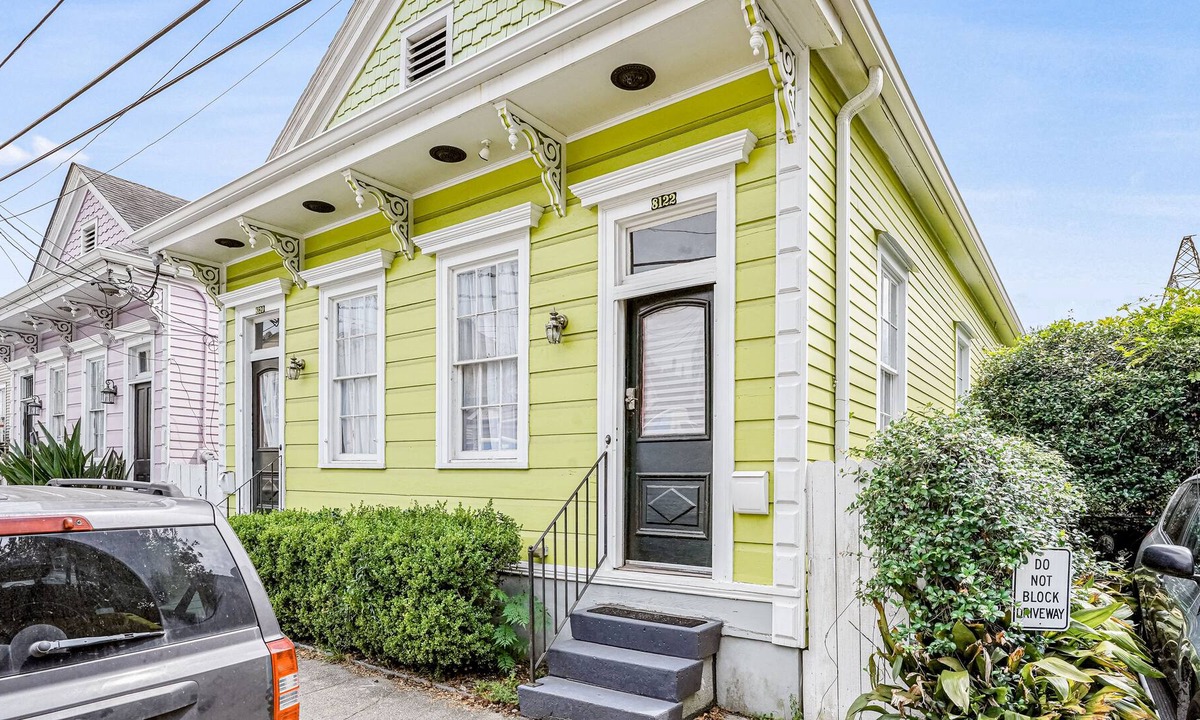 Leonidas House | Updated single-level escape with lovely patio & central AC - dog-friendly