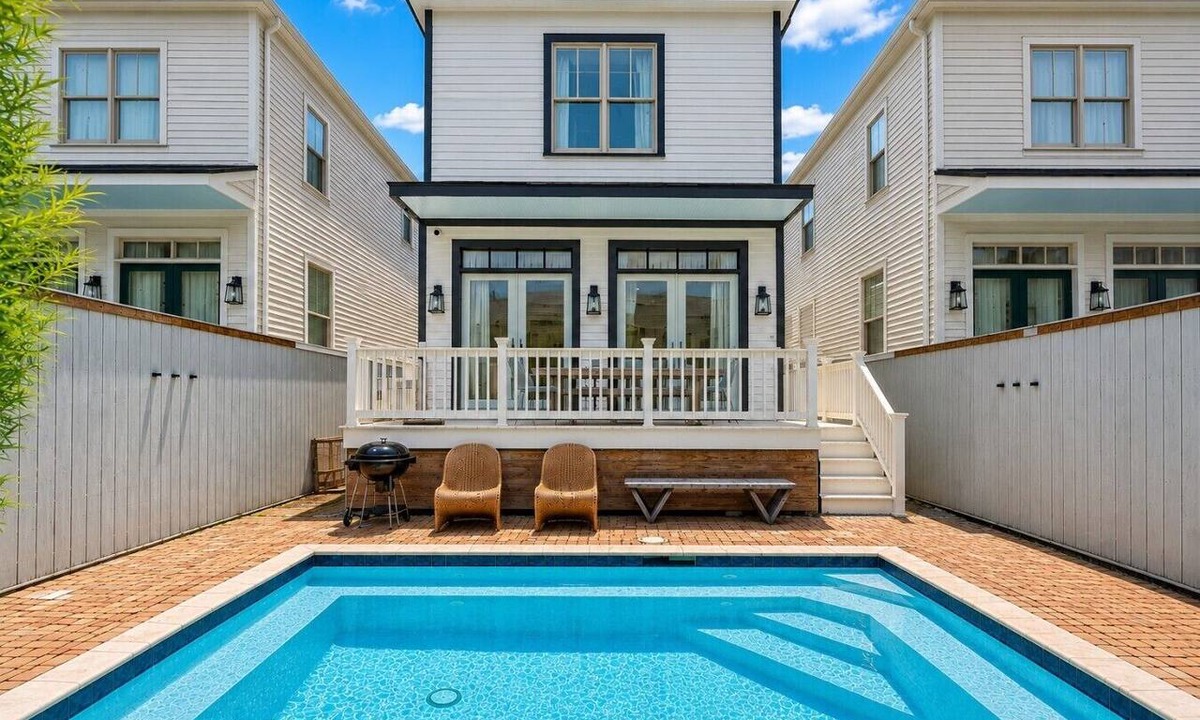 Bywater House | Vibrant Bywater Getaway w/Pool