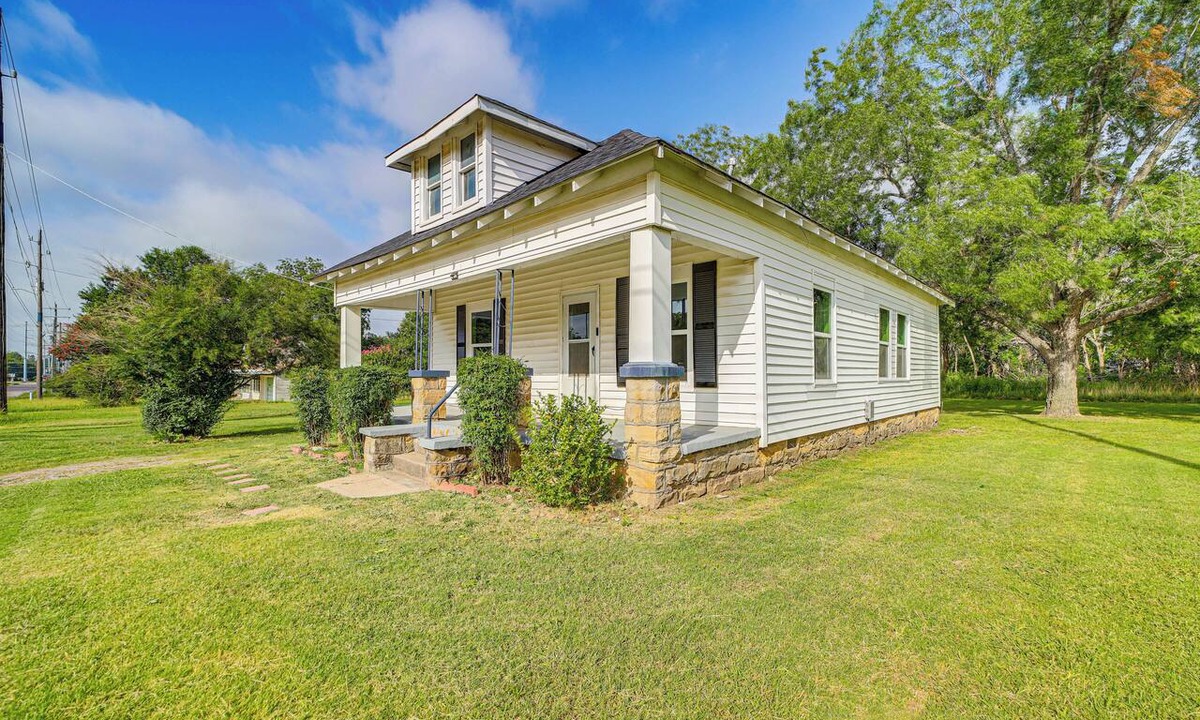 McAlester House | Walk to Parks & Dining: Family Home in McAlester!