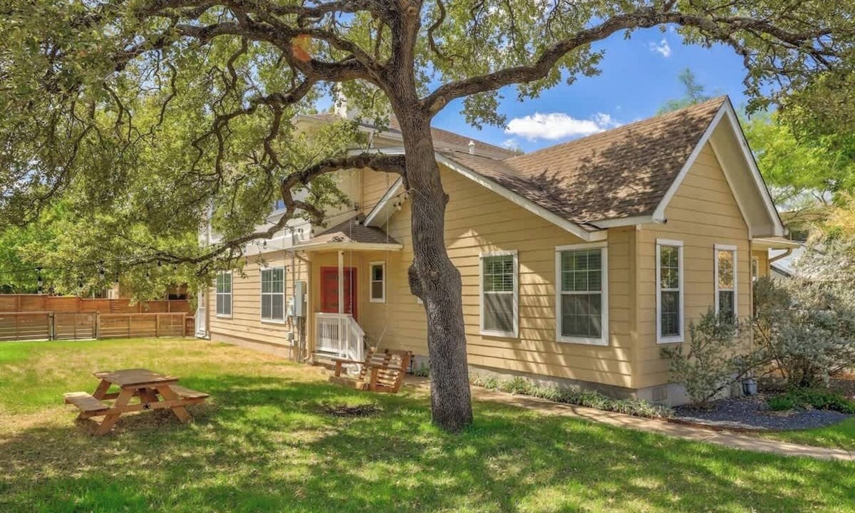 Bouldin House | Walkable South Congress Home + Guest House
