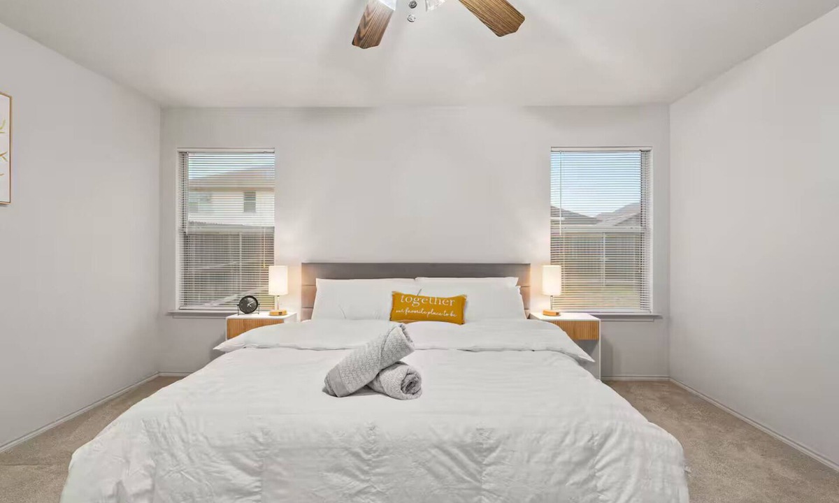 Handley House | Warm Cozy 3BR/2BA Fort Worth NRH Home - Cul-de-Sac