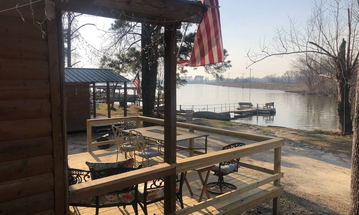 Onalaska Cabin | WATERFRONT CABIN #3 Lake Livingston, Onalaska, Texas