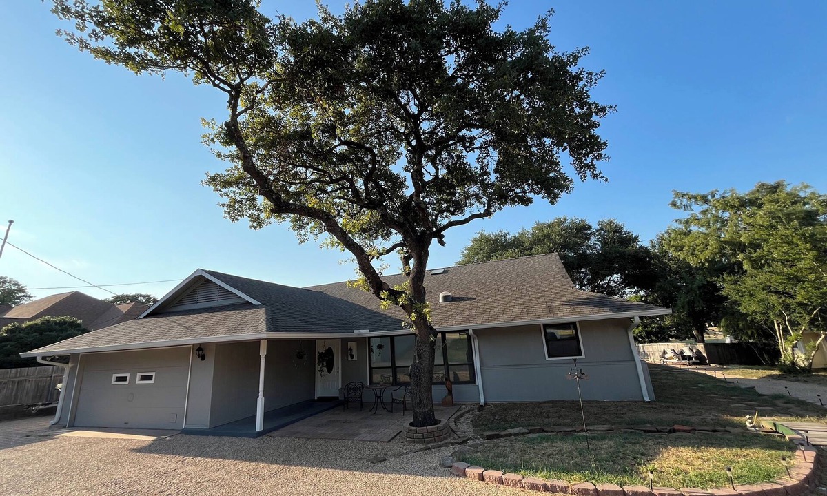 Azle House | Waterfront Lake House, sleeps 9, private boat dock, 1 mile from West Bay Marina