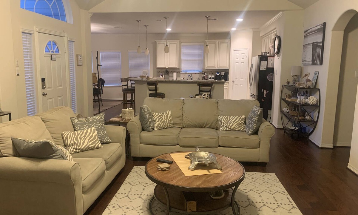 El Lago House | Welcome to Casa Seabrook, your By-The-Sea-Get-Away!