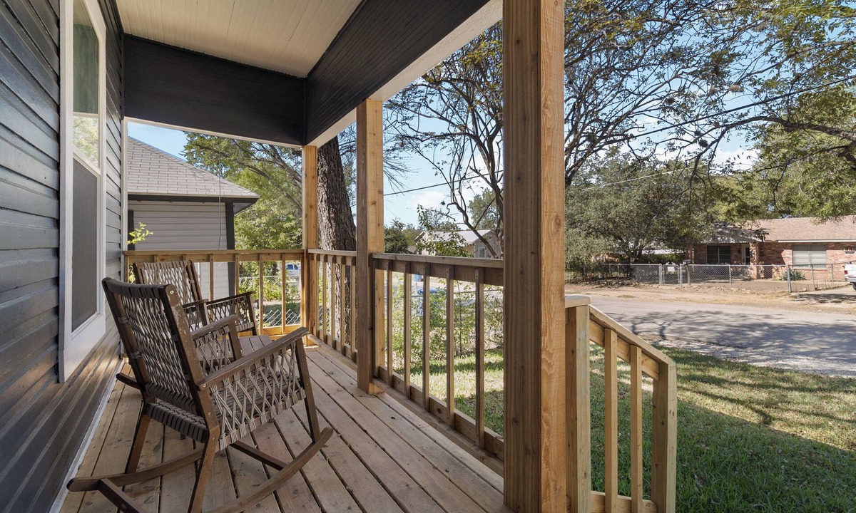Government Hill House | Welcome to the Texan Charmer! Lovely 2-bedroom house with AC in San Antonio