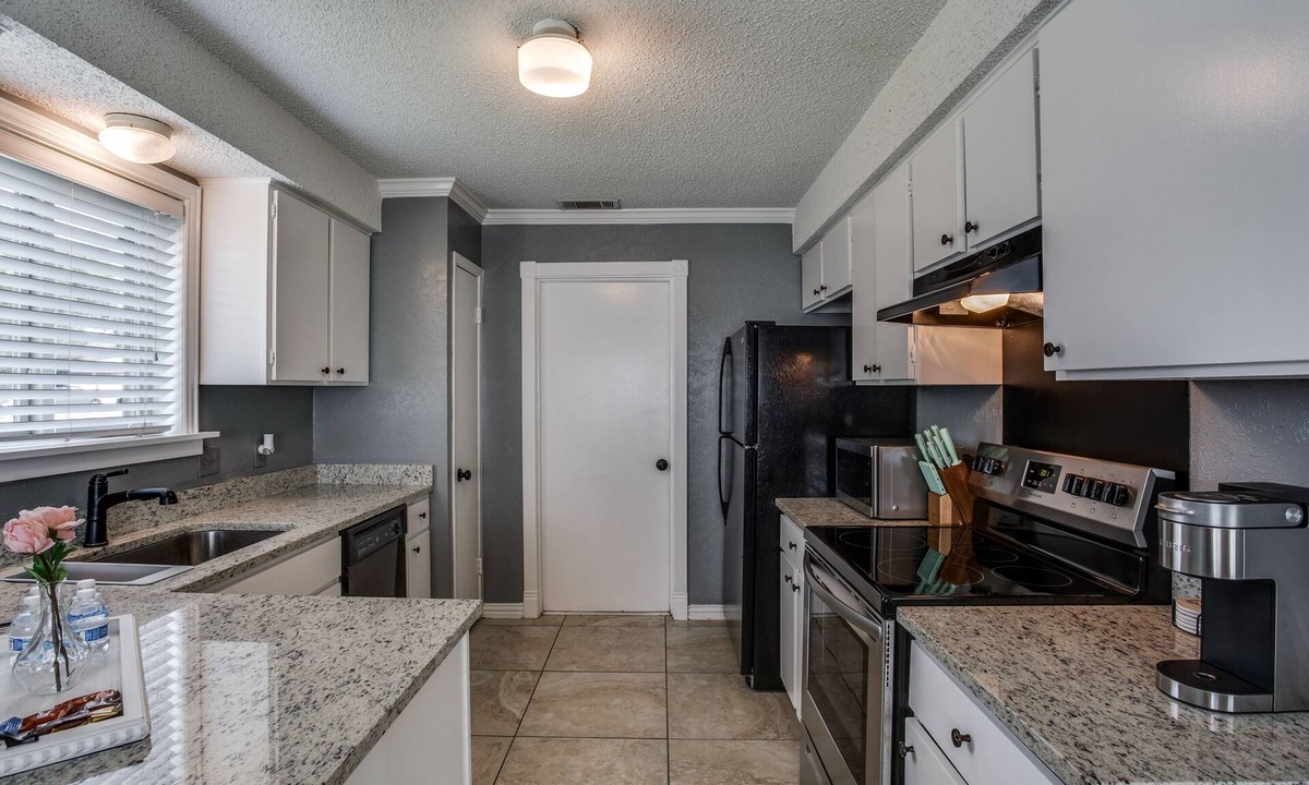 Mesa Ridge House | Well appointed home minutes from Kalahari and Downtown