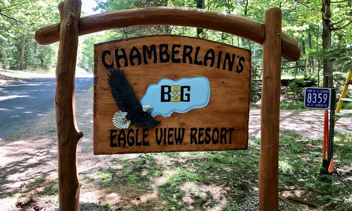 St Germain Cabin | Where eagles soar, the sun sets low, the deer are friendly.