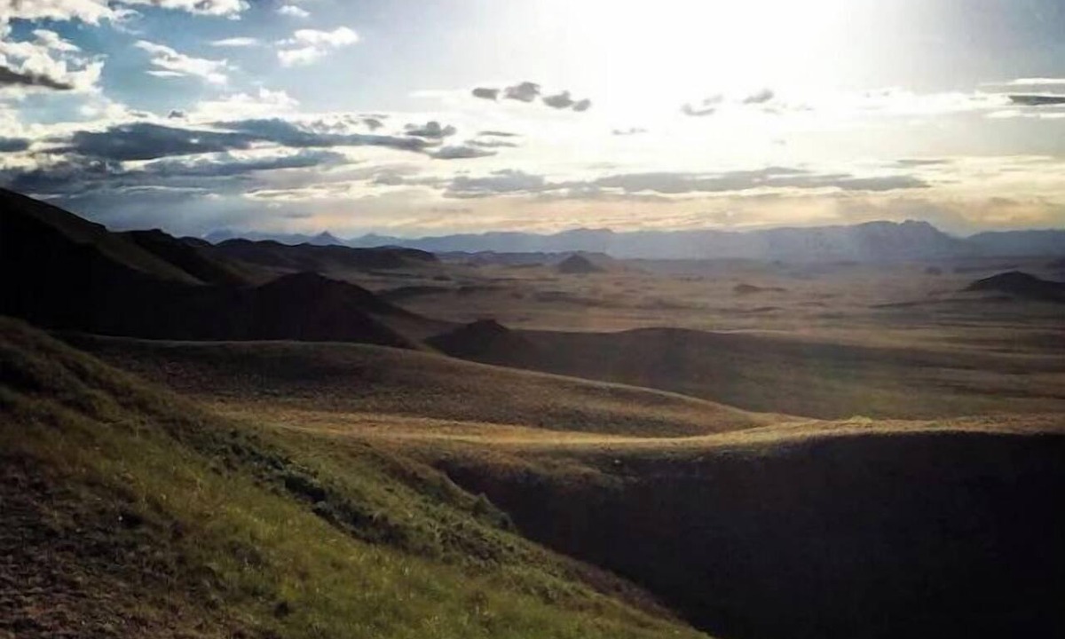 Augusta House | Working Cattle Ranch, Between Yellowstone and Glacier!