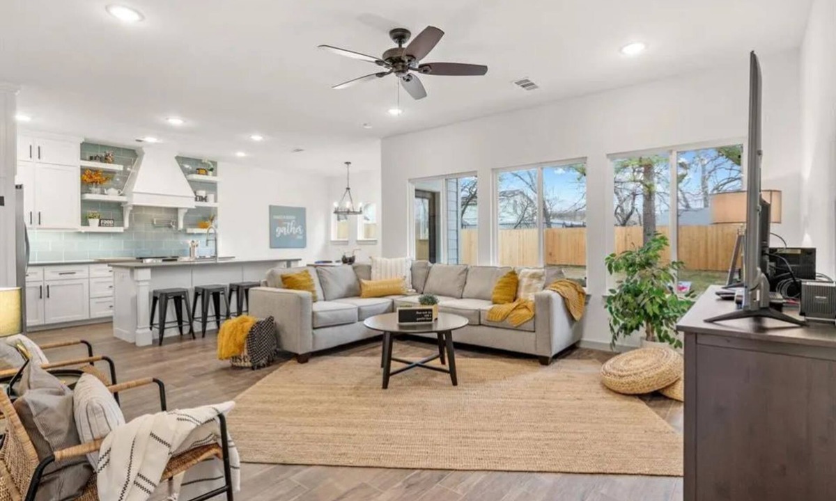 Central Arlington House | World Cup Stay in Arlington – Walk to AT&T Stadium