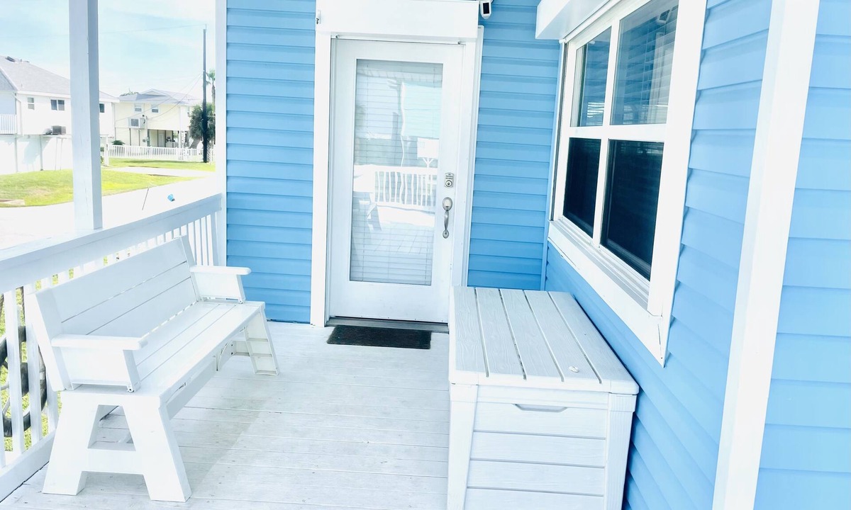 Galveston House | Year round paradise for fishing and beach goers alike .